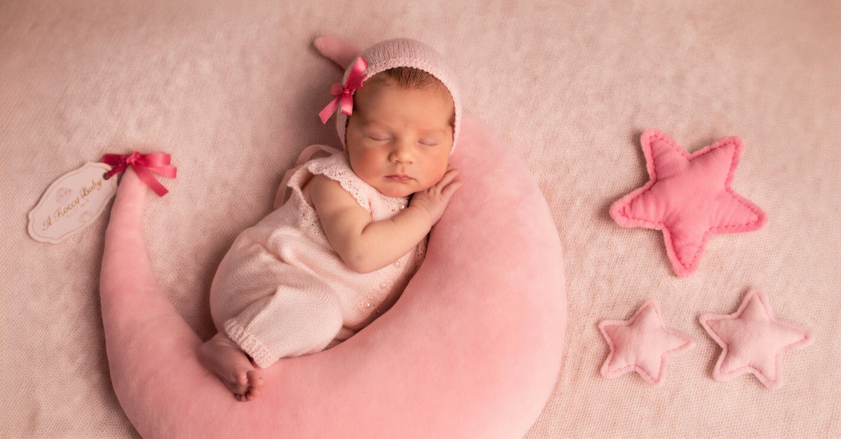 Neonata e bambina