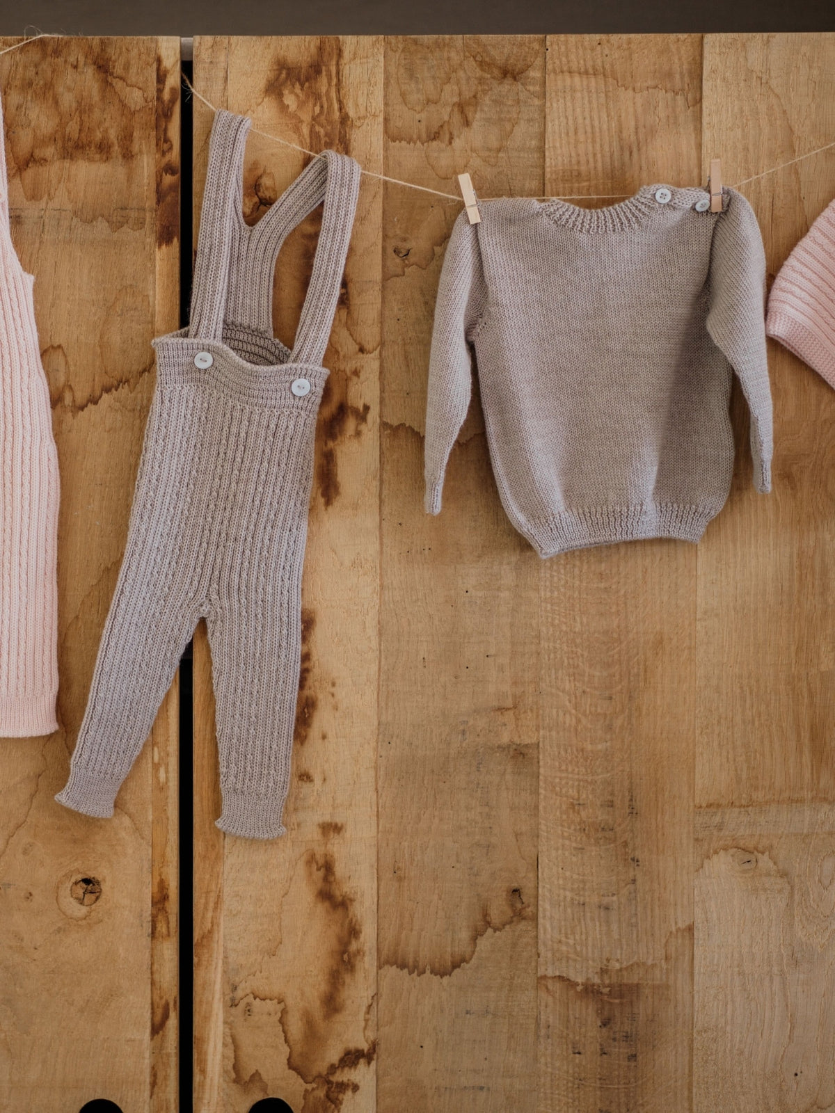 Sweater knitted in merino wool 04301C