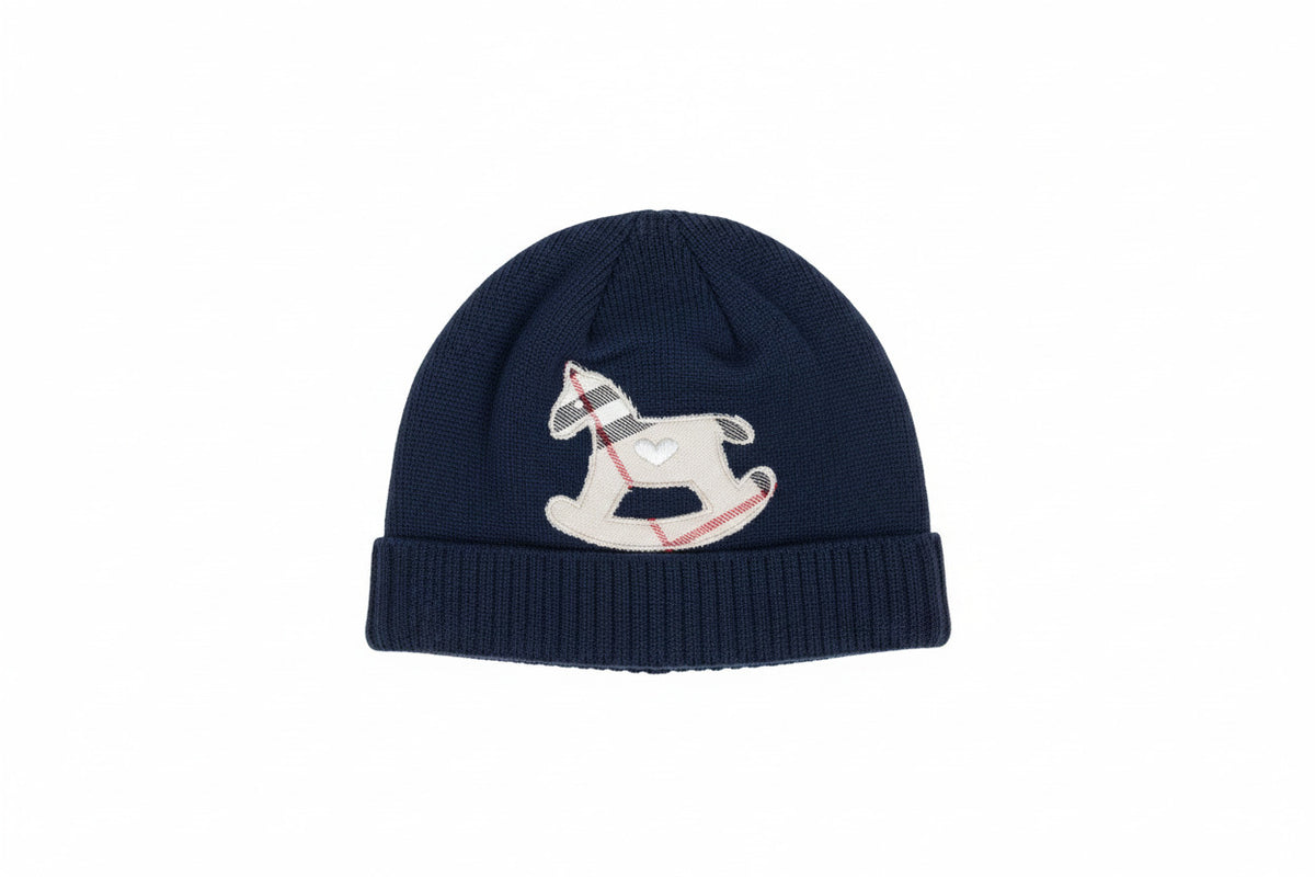 Cappellino in maglia con cavallino a dondolo - 602