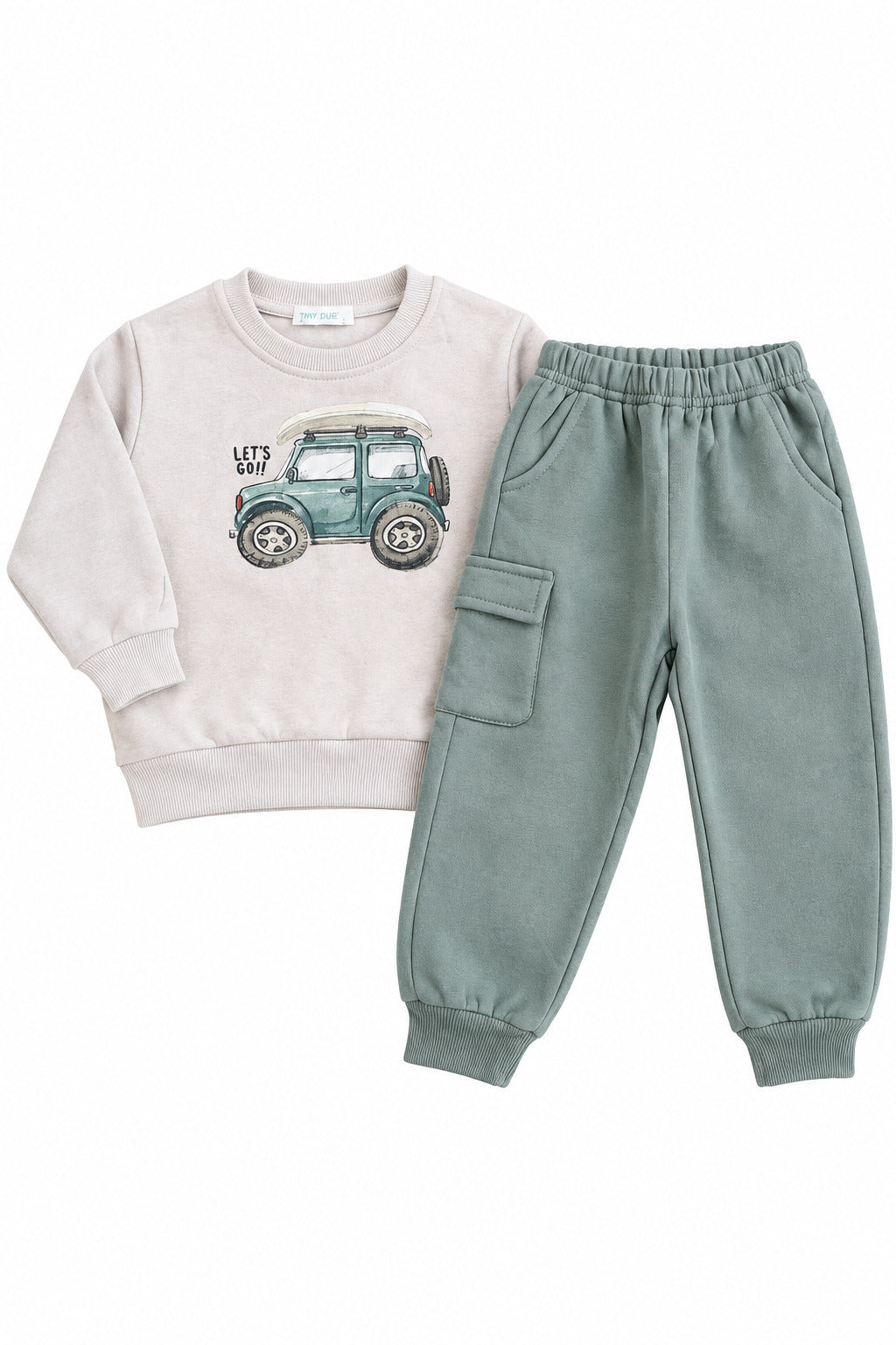 Jungen-Set: hellblaues Sweatshirt mit Jeep und blaue Hose mit Cargotasche – Il Fiocco Baby – Foto 2