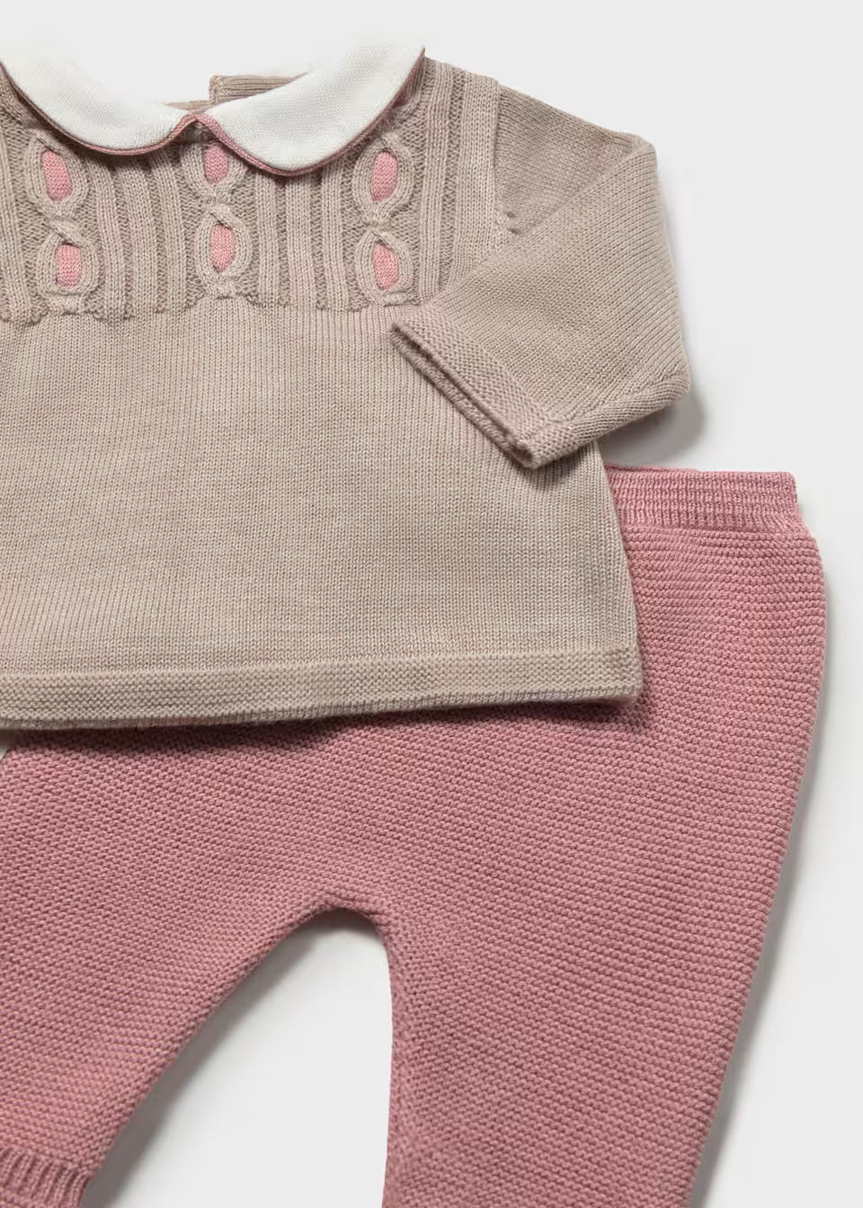 Conjunto de bebé niña con jersey de ochos, cuello y polaina rosa empolvado – Mayoral – foto 2